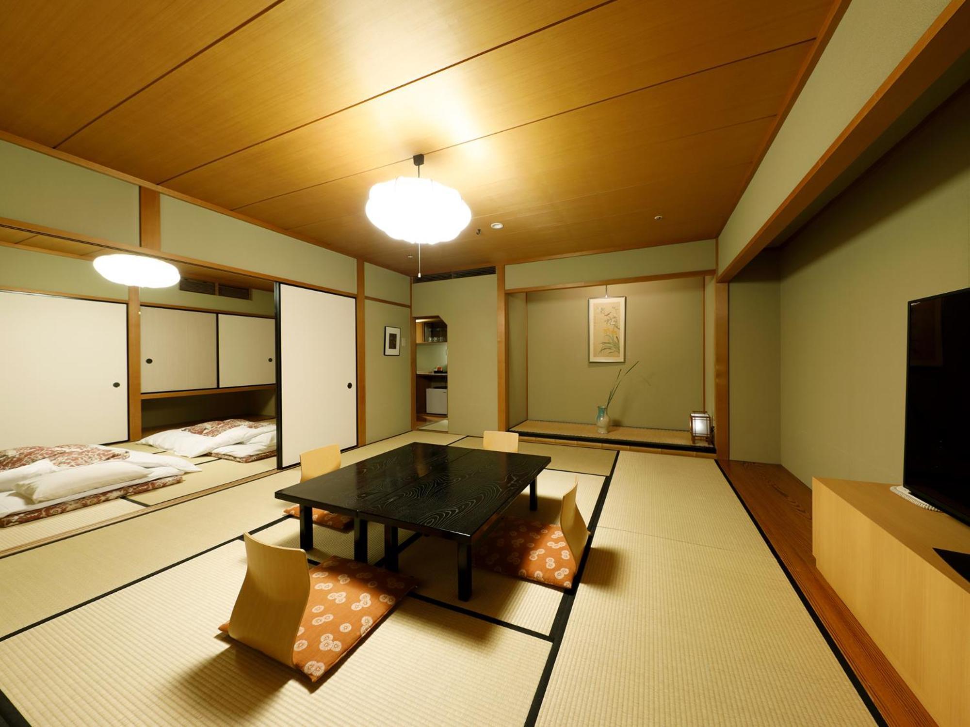 Premier Hotel -Tsubaki- סאפורו מראה חיצוני תמונה A traditional Japanese room